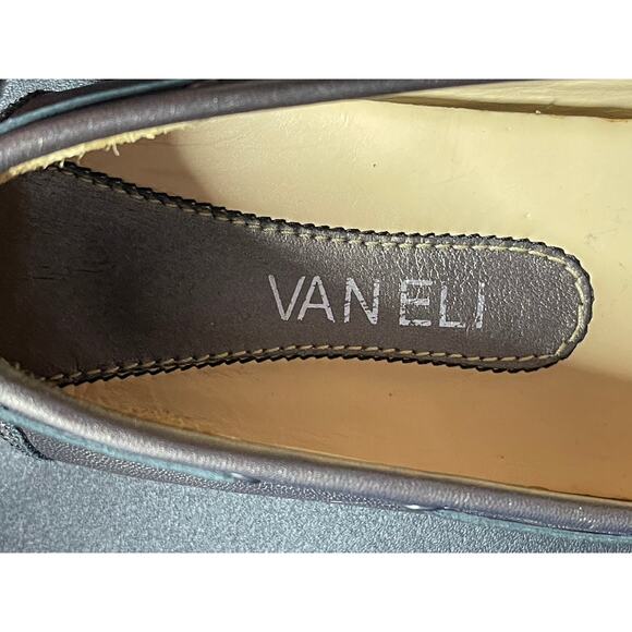 VANELI Matte Gold Driving Mocs Loafers Genuine Leather Styled in Italy Size 7.5 - Picture 7 of 13